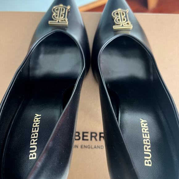 Burberry Ezra Black Leather Monogram Point-Toe Pumps Heels 100mm size 38 - Picture 5 of 7